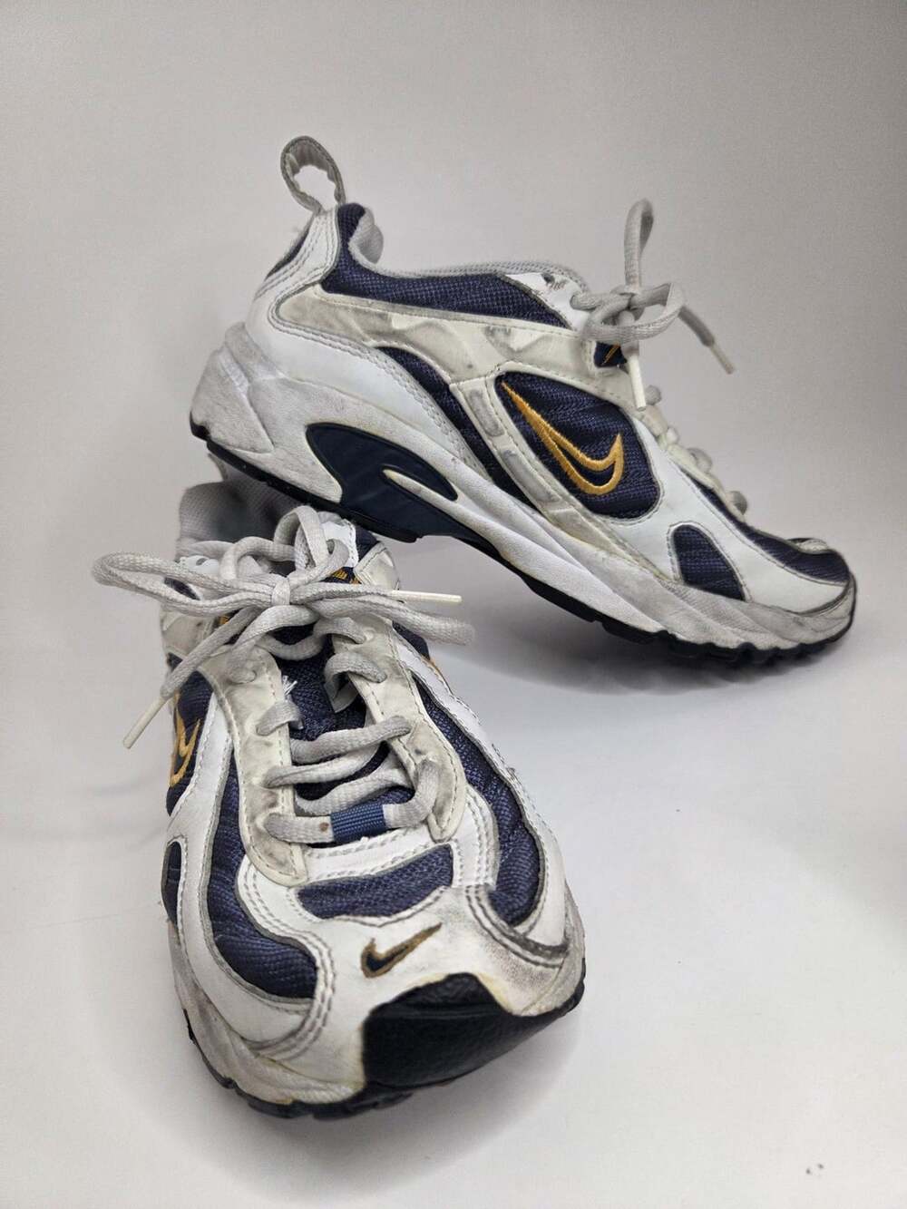 Nike Xccelerator TR Sneakers White Navy Gold